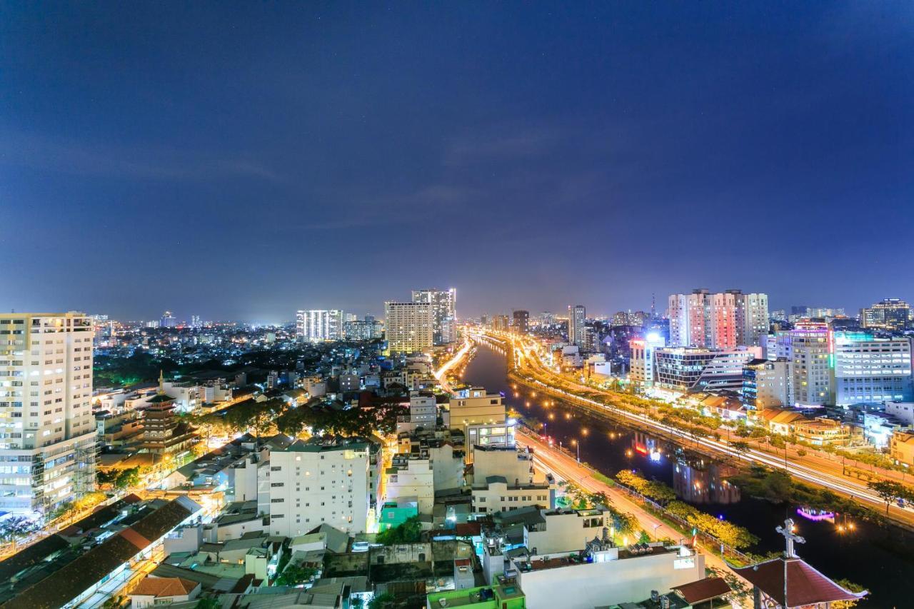 River Gate - Infinity Pool & Gym - Sai Gon Apartment Ho Chi Minh City